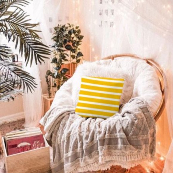 Striped throw pillow - Picture 2 of 4